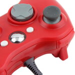 Xbox 360 kabelový ovladač červený Xbox 360 kabelový ovladač červený